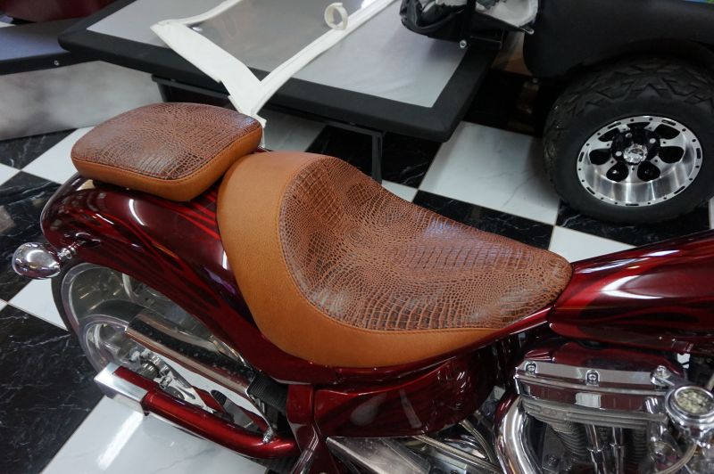 Motorcycle saddle upholstery online