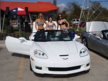 Hooter's  2013