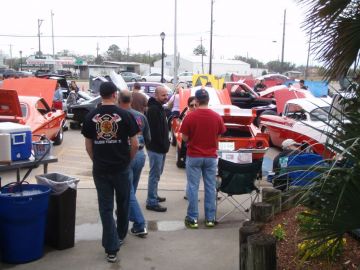 Hooter's Car Show 2013