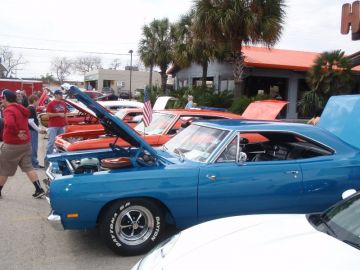 Hooter's  2013