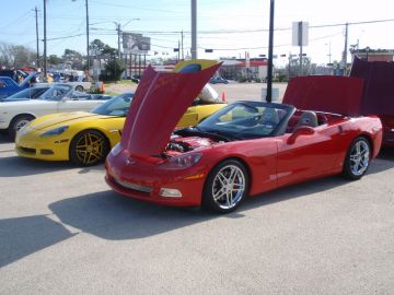 Hooter's Car Show 2013