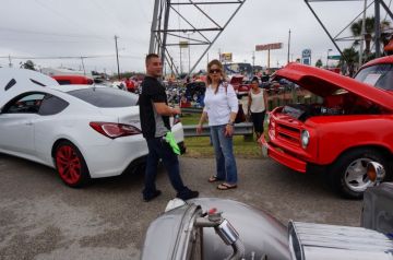 Hooter's Car Show 2014_1