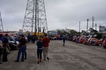 Hooter's Car Show 2014_1