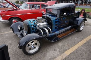Hooter's Car Show 2014_2
