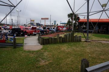 Hooter's Car Show 2014