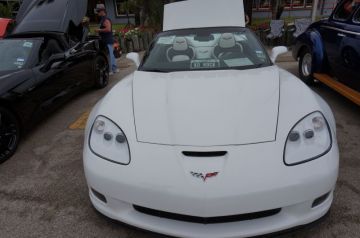 Hooter's Car Show 2014_2