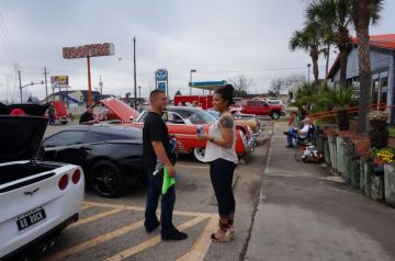 Hooter's Car Show 2014_3