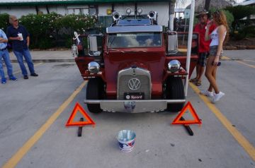 Hooter's Webster Car Show 2014