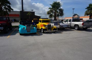 Hooter's Webster Car Show 2014