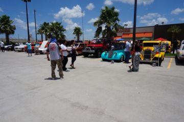 Hooter's 2014_4