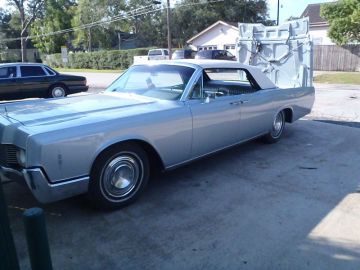 1967 Lincoln Convertible