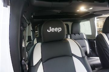 Black/White Jeep_4