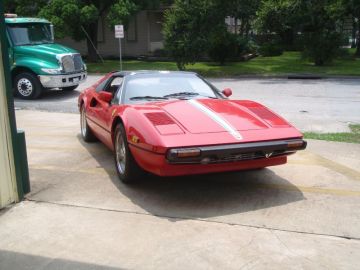 Ferrari w/ red piping accents !!!