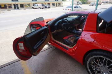 Jennifer's Vette