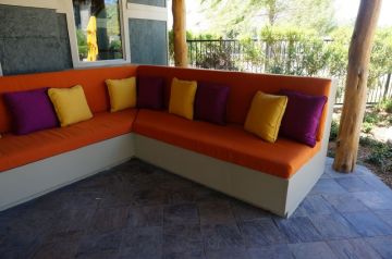 Apartment & Hotel Outdoor Seating