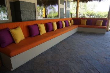 Apartment & Hotel Outdoor Seating