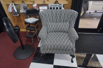 Black & White Chair _1