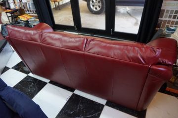 Red Leather Couch_7