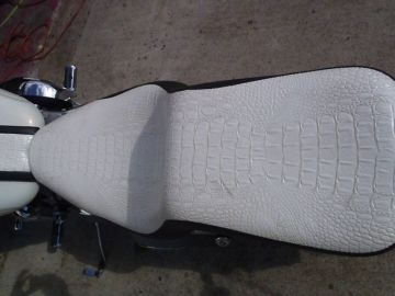 Pearl Gator Harley Seat